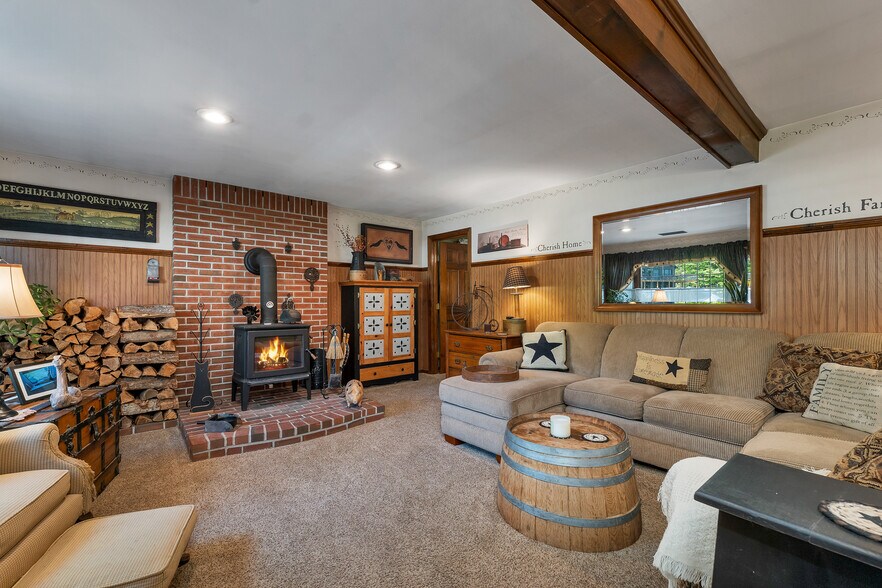 More Photos Of 404 US Route 302, Glen Hospitality For Sale