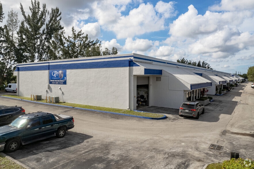 More Photos Of 4800 SW 51st St, Davie Unknown For Lease