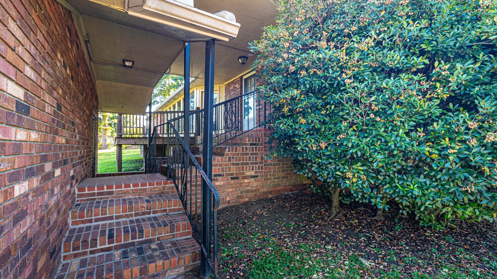 More Photos Of 518 Old Richton Rd, Petal Office Residential For Sale