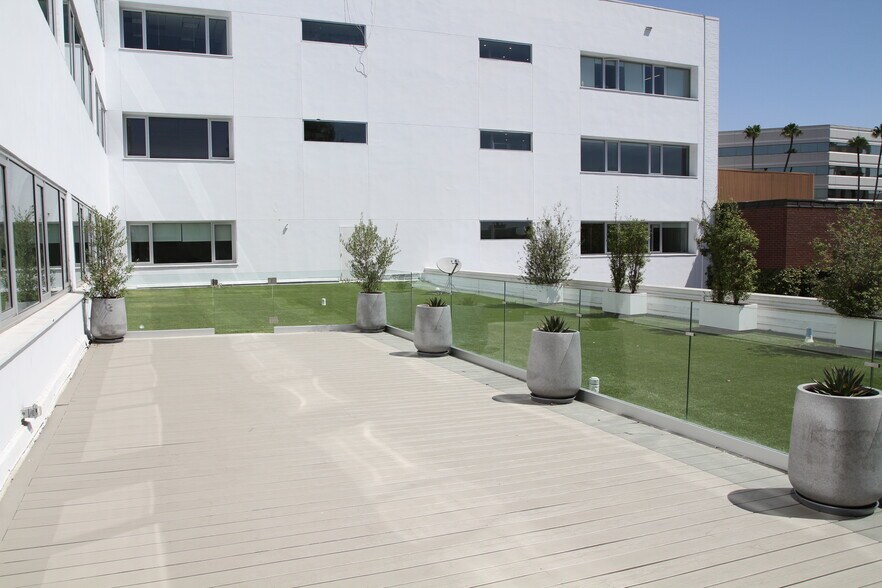 More Photos Of 9350 Wilshire Blvd, Beverly Hills Office For Lease