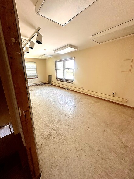 More Photos Of 23060 S Cicero Ave, Richton Park Office For Sale