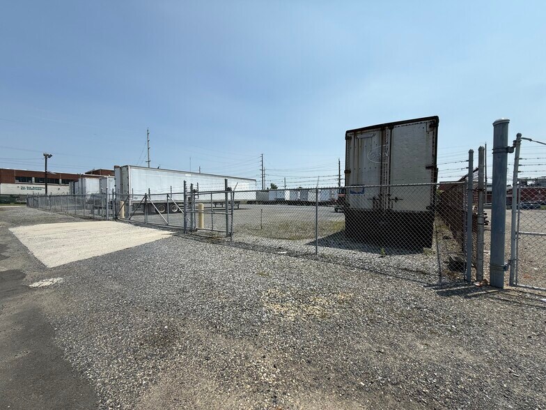 More Photos Of 965 Fairview Street, Camden Land For Lease