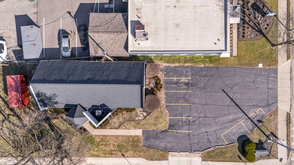 More Photos Of 1824 E Broad St, Columbus Office Residential For Lease