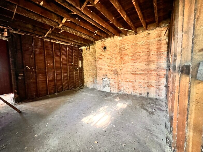 More Photos Of 422 W McMicken Ave, Cincinnati Apartments For Sale