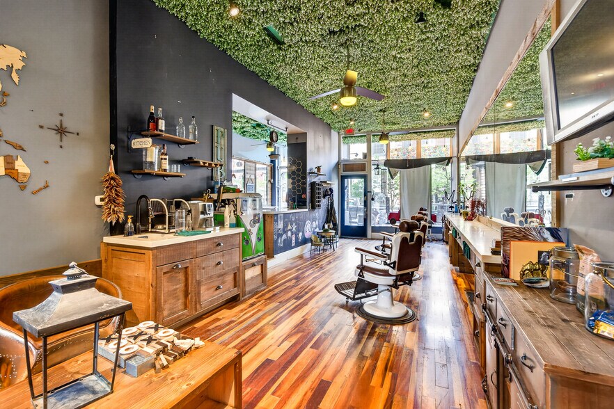 More Photos Of 27 S Main St, Phoenixville Storefront Retail Residential For Lease