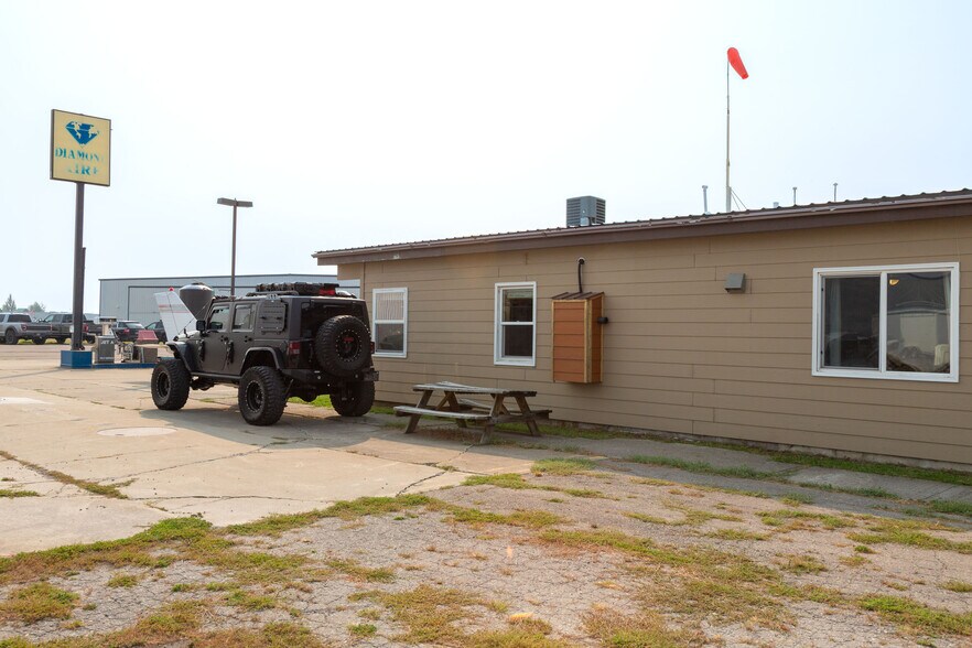 More Photos Of 1893 Airport Rd, Kalispell Warehouse For Sale