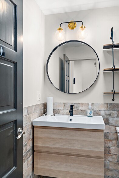 More Photos Of 438 Division St, Sewickley Office For Lease