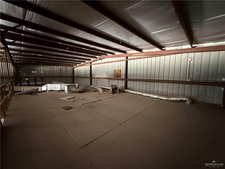 More Photos Of 110 E Expressway 83, La Feria Warehouse For Sale