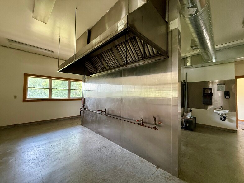 More Photos Of 8570 VT Route 9, Woodford Warehouse For Sale