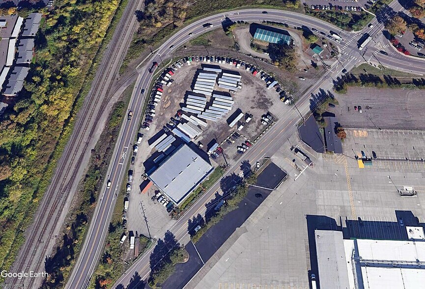 Primary Photo Of 16795 SE Evelyn St, Clackamas Warehouse For Lease