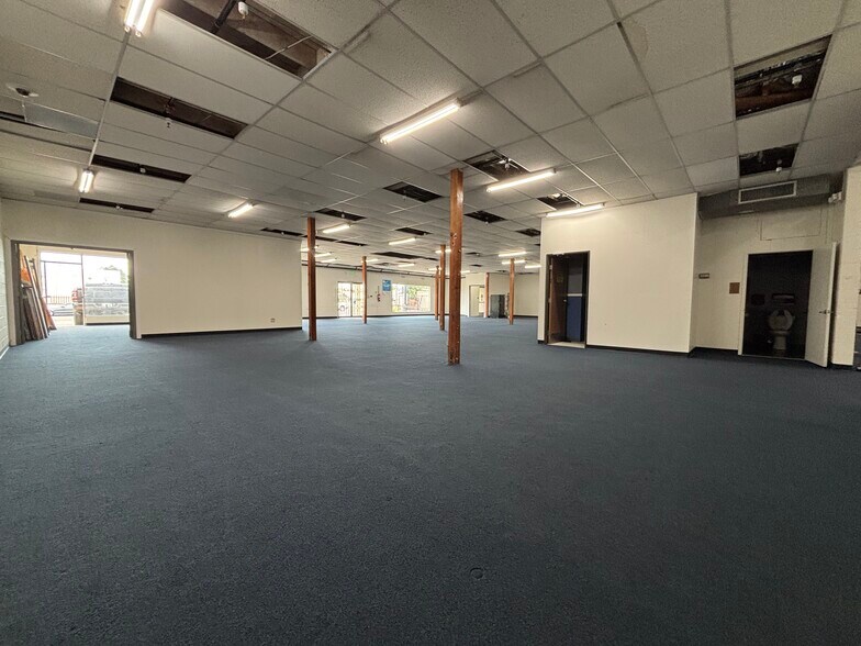 More Photos Of 2704 Highland Ave, National City Freestanding For Lease