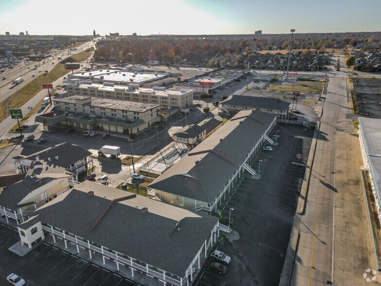 More Photos Of 8201 E Skelly Dr, Tulsa Hotel For Sale
