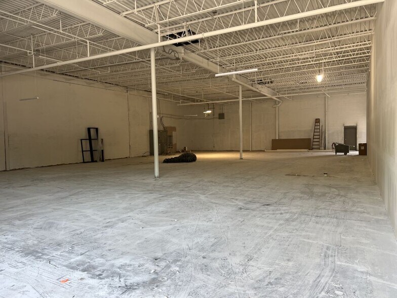 More Photos Of 125 Westbrook Rd, Essex Unknown For Lease