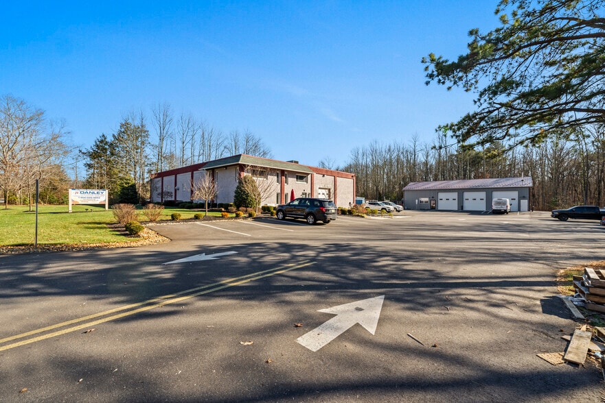 More Photos Of 9 Federal Rd, Monroe Township Warehouse For Sale