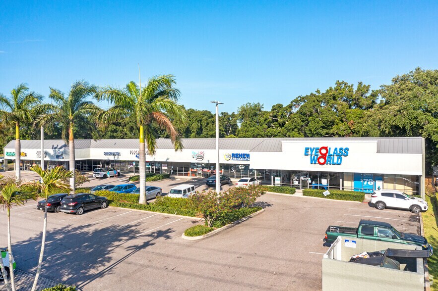 More Photos Of 13002 Seminole Blvd, Largo Unknown For Lease
