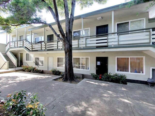 More Photos Of 2505-2525 10th Ave, Oakland Apartments For Sale