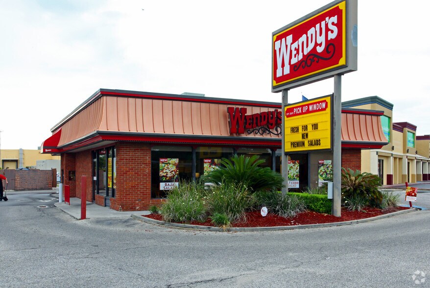 More Photos Of 145 Eglin Pky NE, Fort Walton Beach Fast Food For Sale