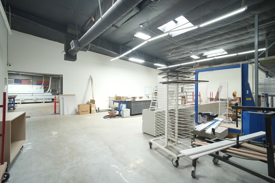 More Photos Of 11921 Sherman Way, North Hollywood Warehouse For Sale