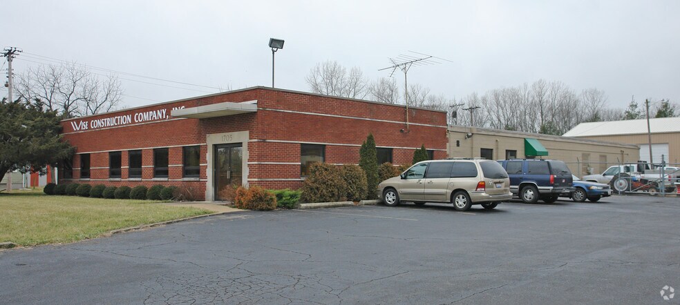 More Photos Of 1705 Guenther Rd, Dayton Flex For Sale