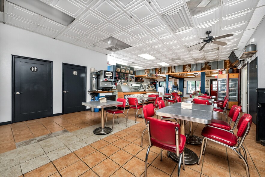 More Photos Of 23064 Harbor View Rd, Port Charlotte Warehouse For Sale