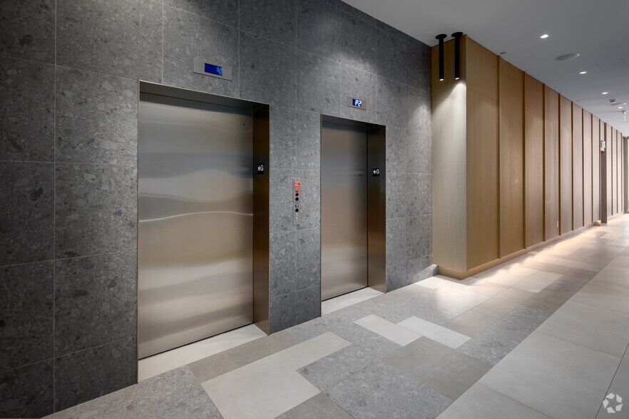 More Photos Of 9 Croham Rd, Toronto Apartments For Lease