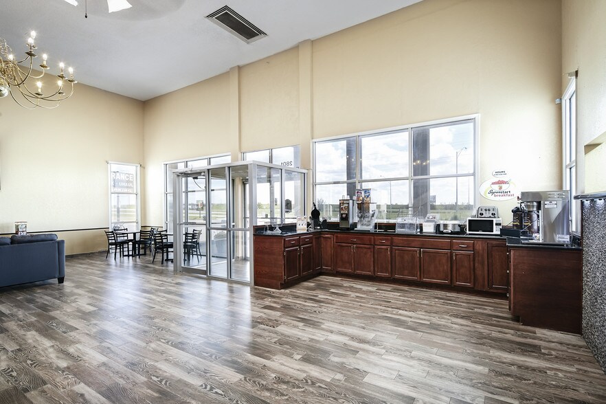 More Photos Of 2801 E Highway 66, Elk City Hotel For Sale