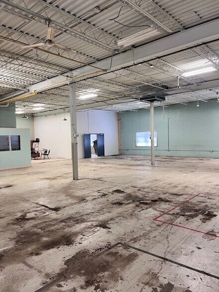 More Photos Of 14300 Industrial Ave N, Maple Heights Manufacturing For Lease