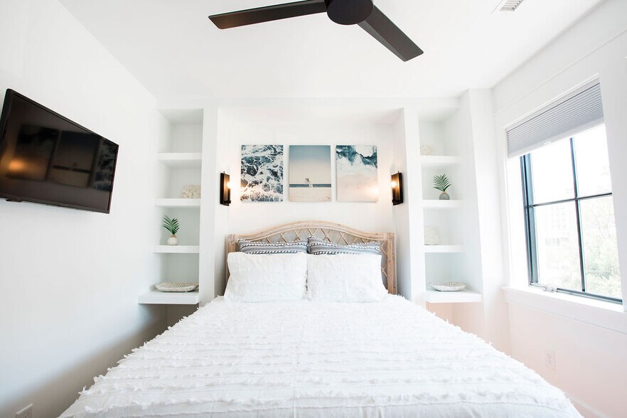 More Photos Of 112 Cape Fear Blvd, Carolina Beach Freestanding For Sale