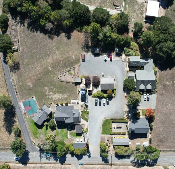 More Photos Of 365 Kuck Ln, Petaluma Specialty For Sale