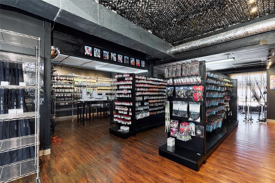 More Photos Of 1834 14th St, Bradenton Freestanding For Sale