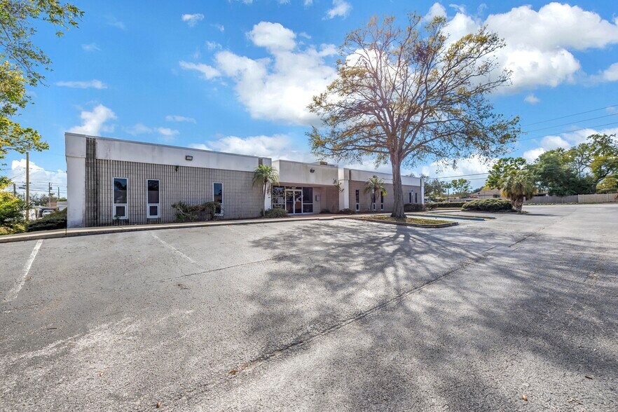More Photos Of 9911 Seminole Blvd, Seminole Medical For Lease