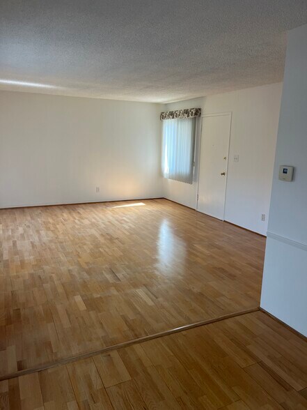 More Photos Of 523 Avenue G, Redondo Beach Apartments For Sale
