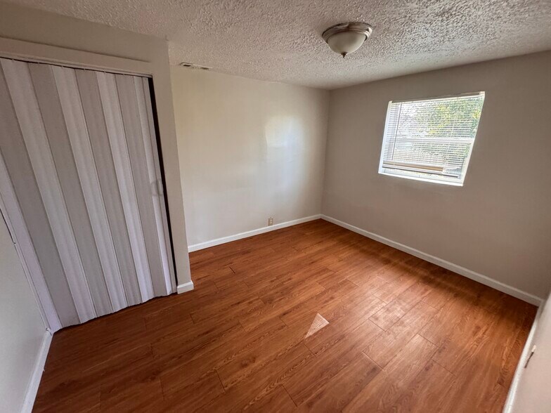 More Photos Of 2048 4th Ave, Cincinnati Multifamily For Sale