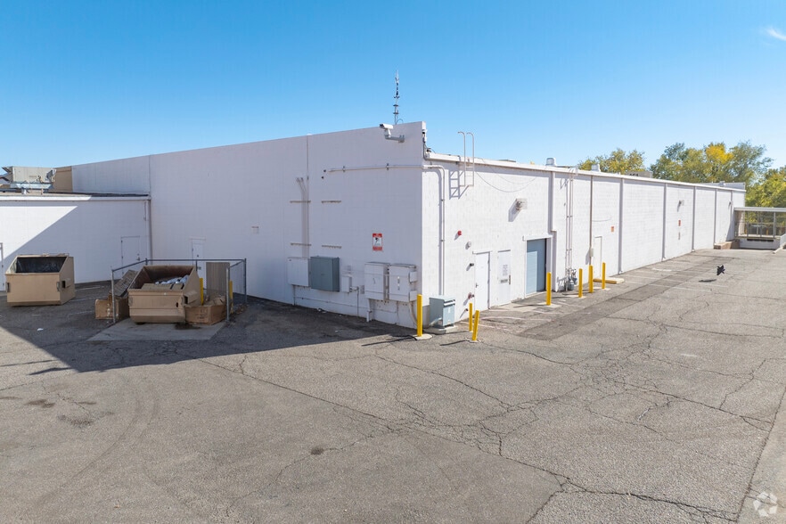 More Photos Of 3211-3231 Coors Blvd SW, Albuquerque Unknown For Lease