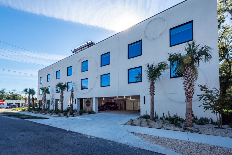 More Photos Of 4431 Spruill Ave, North Charleston Hotel For Lease
