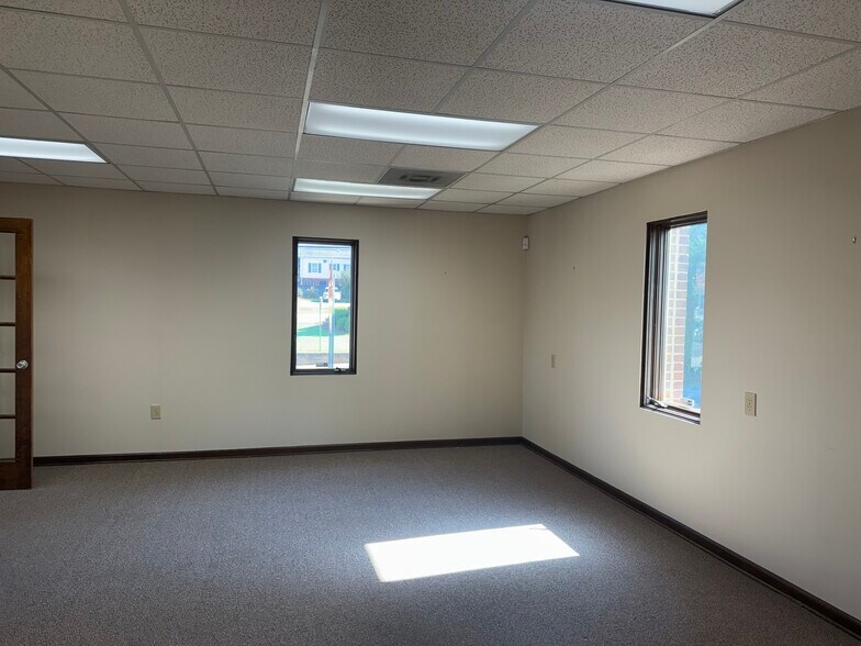 More Photos Of 411 W Gordon St, Thomaston Medical For Sale