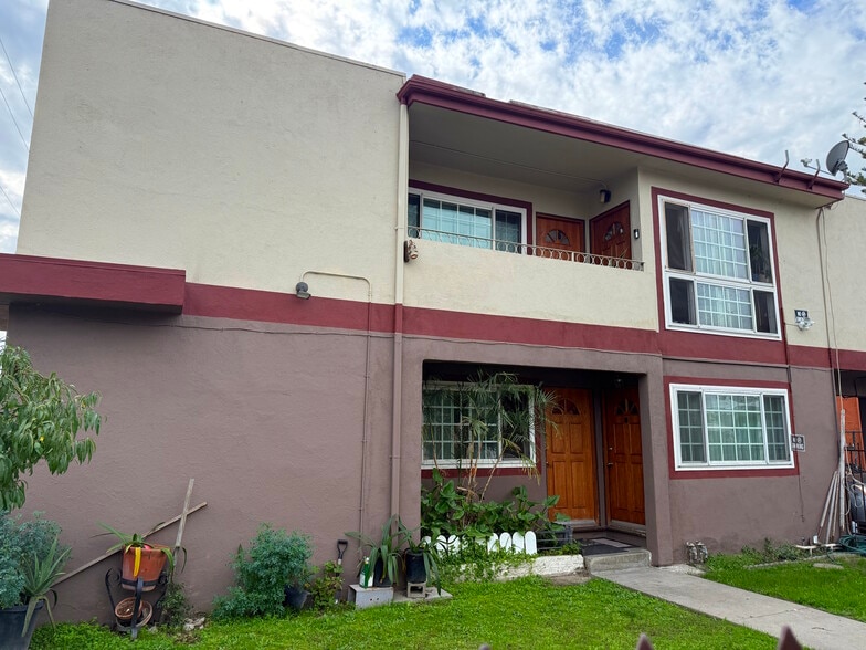 More Photos Of 6945 Hinds Ave, North Hollywood Apartments For Sale