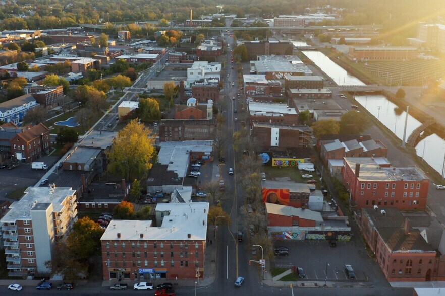 More Photos Of 389 Main St, Holyoke Restaurant For Sale