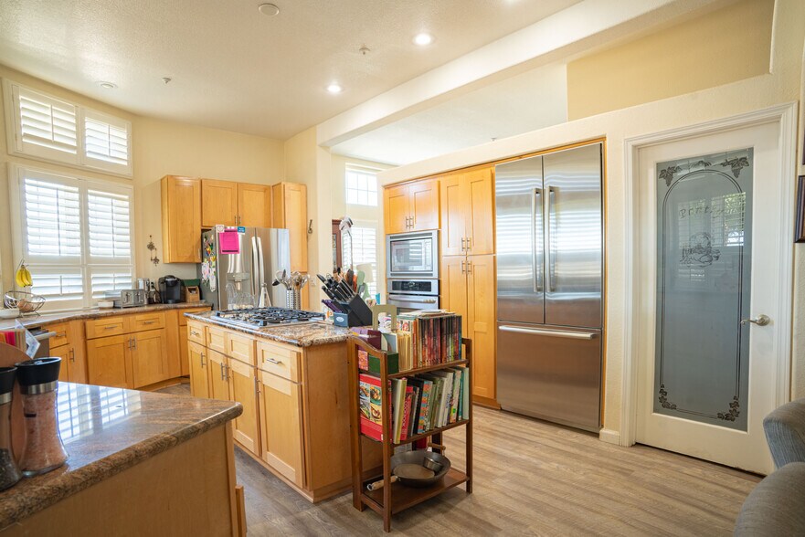 More Photos Of 2017 Walnut Blvd, Brentwood Land For Sale