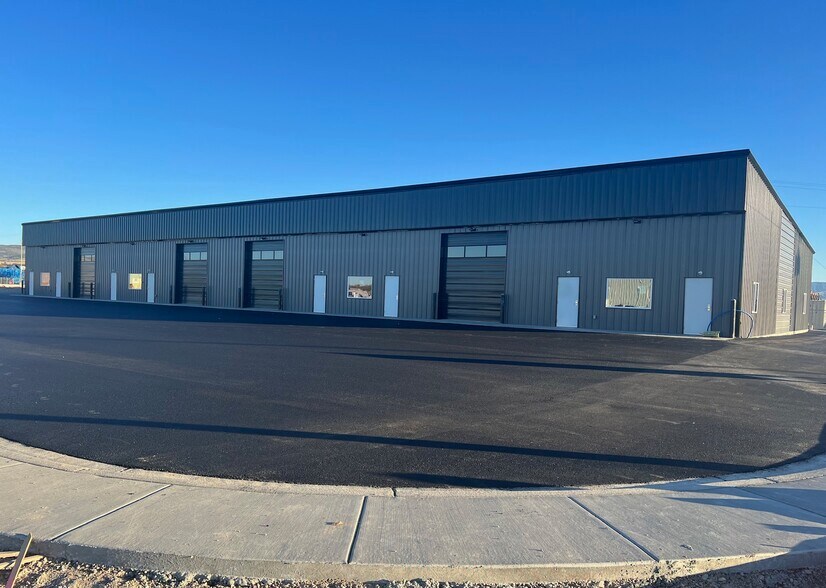 Primary Photo Of 231 Tailwind Cir, Chubbuck Industrial For Lease