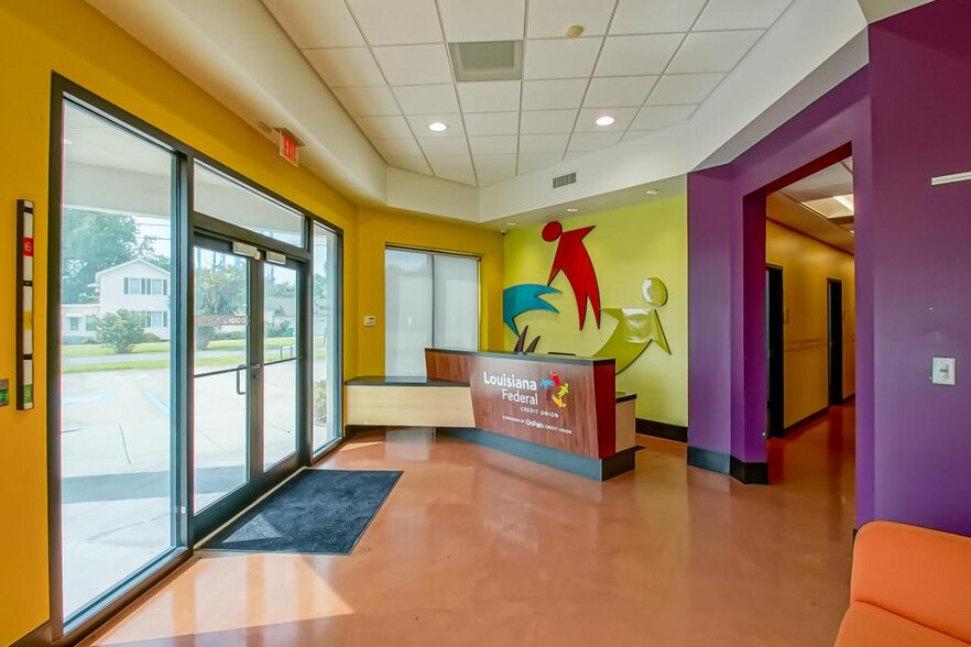 More Photos Of 805 Robin St/ 406 Airline Hwy, La Place Office For Sale