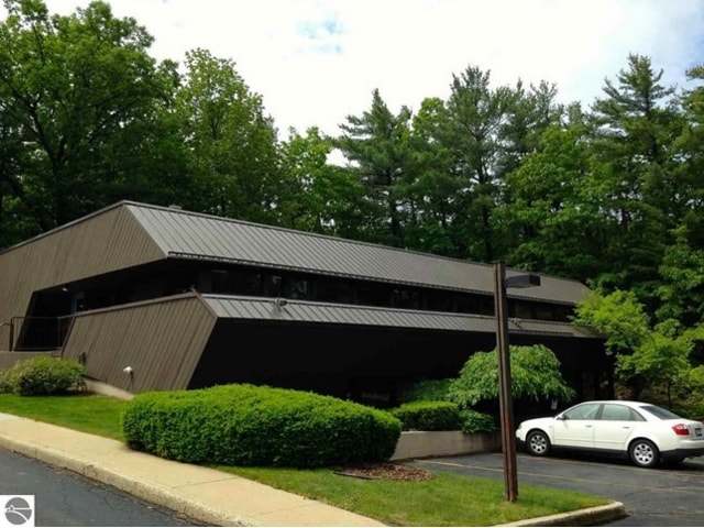 More Photos Of 201 E Seventeenth St, Traverse City Office For Lease