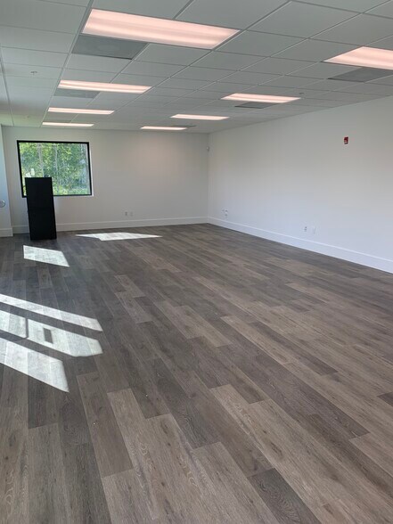 More Photos Of 12454 NW 39th St, Coral Springs Warehouse For Lease