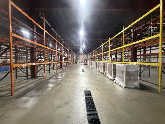 More Photos Of 15 Perry Way, Newburyport Warehouse For Lease