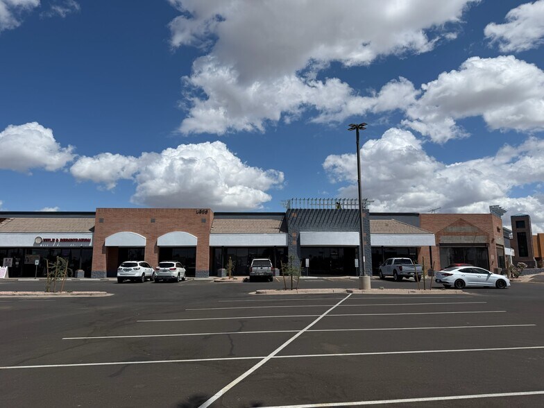 More Photos Of 2055 N Alma School Rd, Chandler Unknown For Lease
