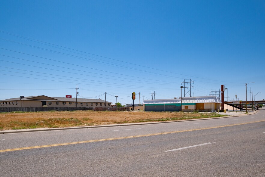 More Photos Of 1511 Quarter Horse Dr, Amarillo Freestanding For Sale