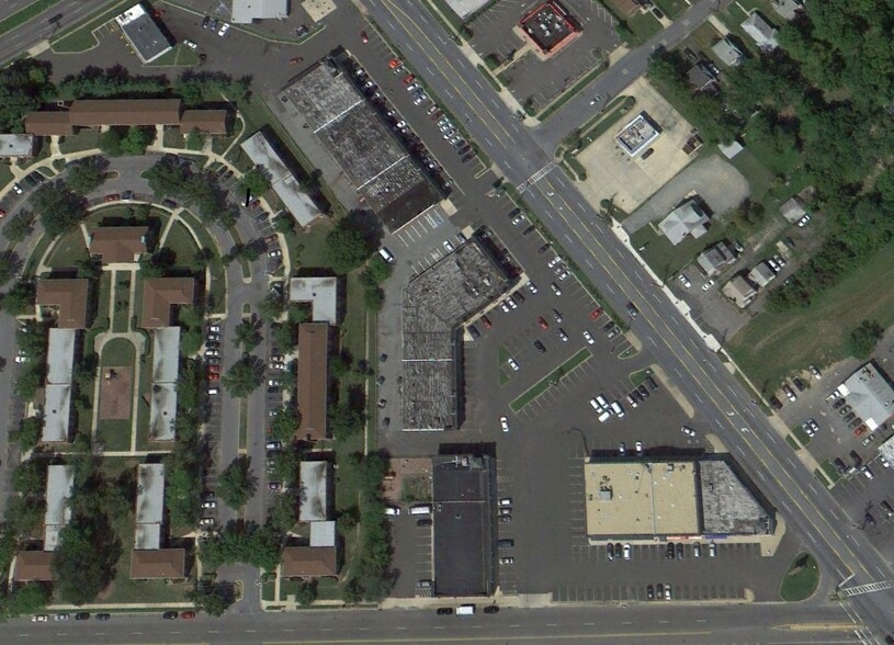 More Photos Of 6013 Marlboro Pike, District Heights Unknown For Lease