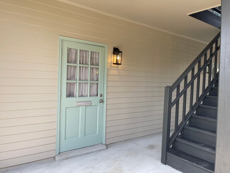 More Photos Of 11603 Newcastle Ave, Baton Rouge Office For Lease