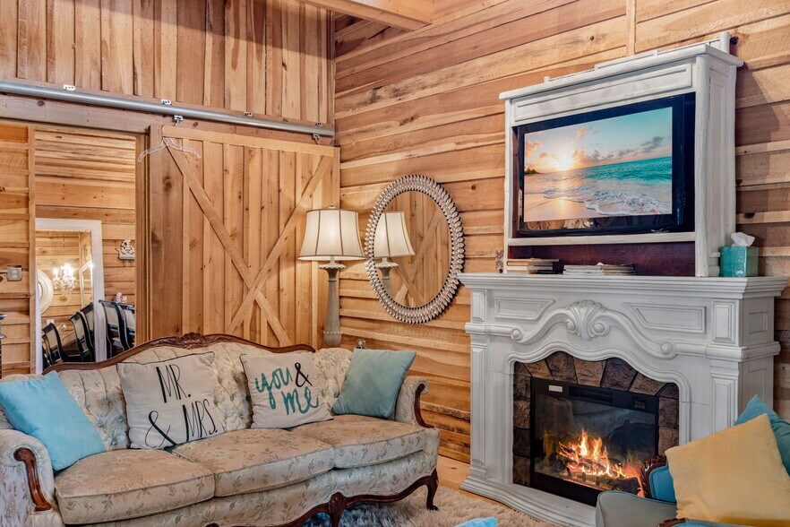 More Photos Of 6863 E Highway 80, Russell Springs Lodge Meeting Hall For Sale