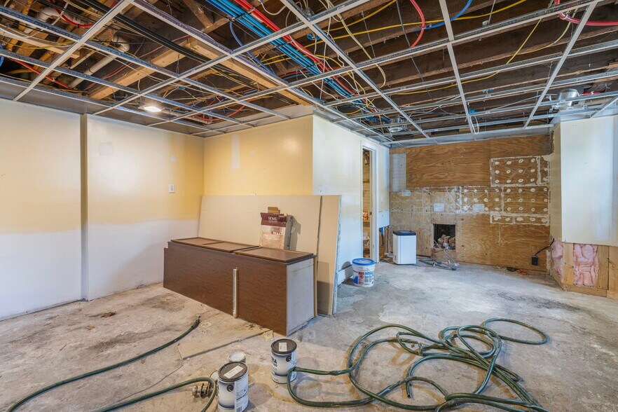 More Photos Of 64-66 Pitman St, Providence Apartments For Sale